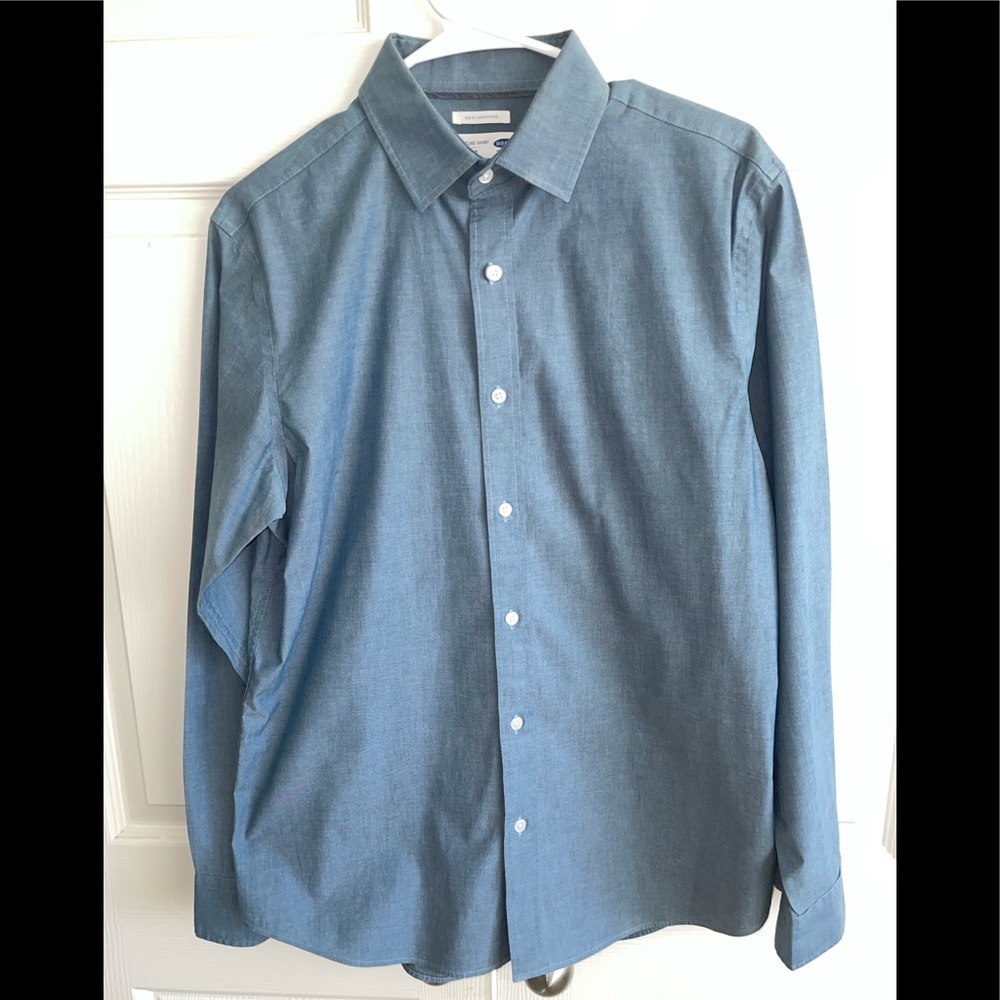 Old Navy Cotton/Spandex Blend Signature Shirt Slim Fit